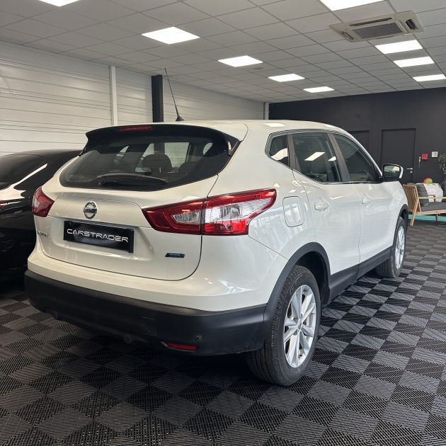 NISSAN QASHQAI II 1.5 dCi 110 cv CONNECT SAFETY SHIELD Garantie 12 mois