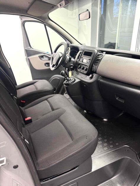 RENAULT TRAFIC 2016