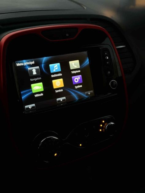 RENAULT CAPTUR 1.5 DCI 90 SL HELLY HANSEN EDC