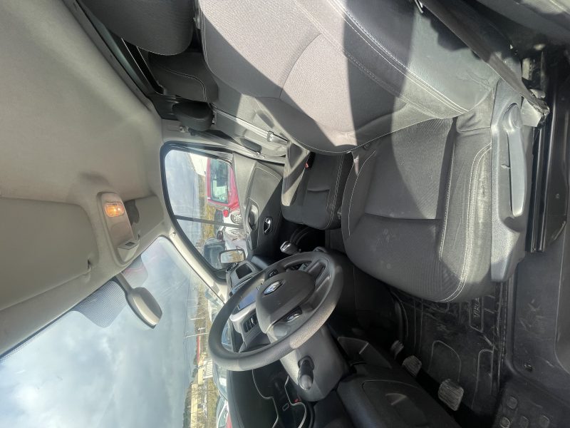 RENAULT TRAFIC III 2.0 dCi 145Ch L1H1