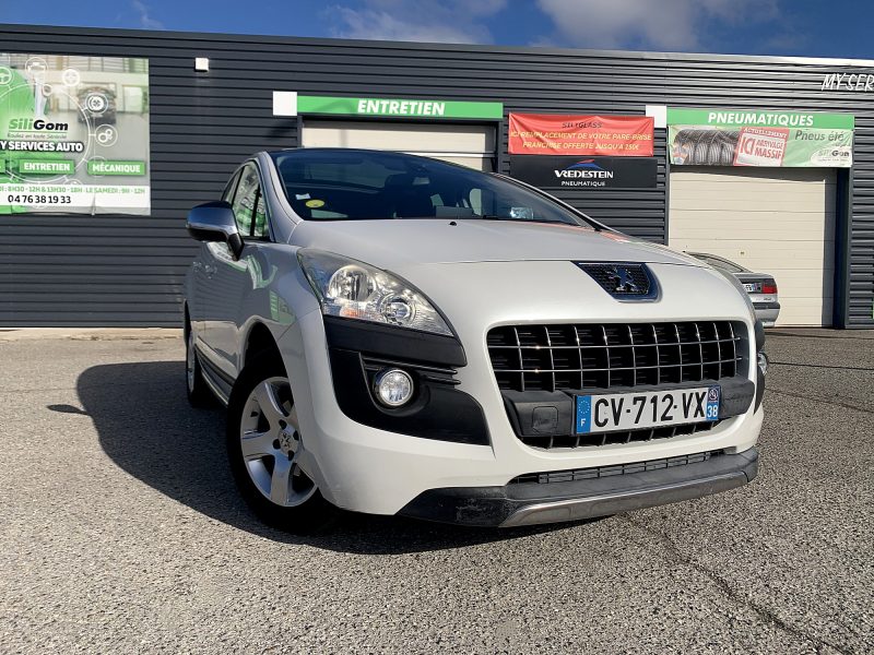 PEUGEOT 3008 2013