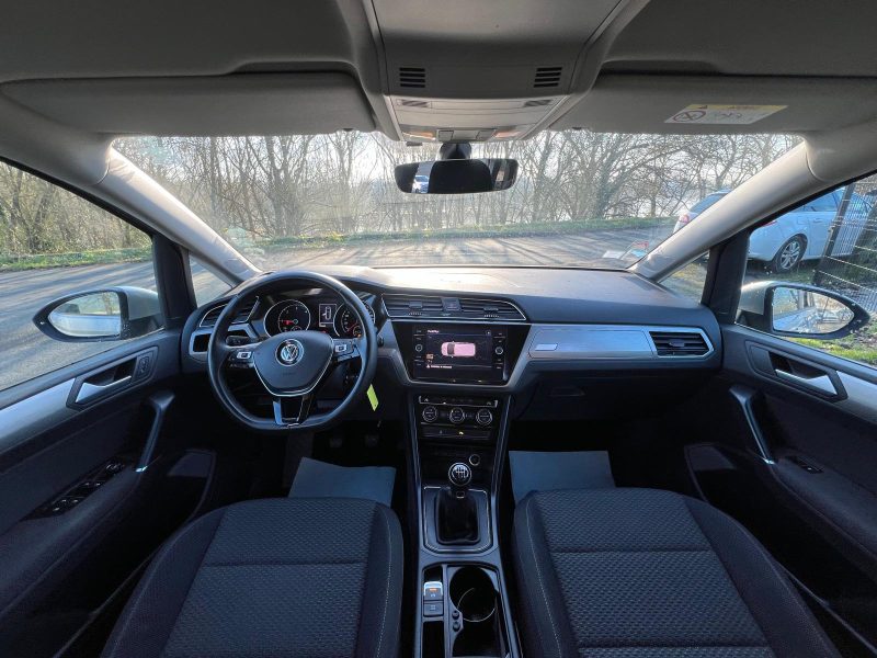 VOLKSWAGEN TOURAN 2018