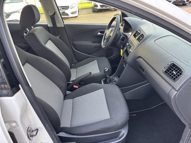 VOLKSWAGEN POLO 2014