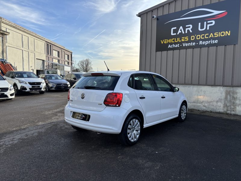 VOLKSWAGEN POLO 2014