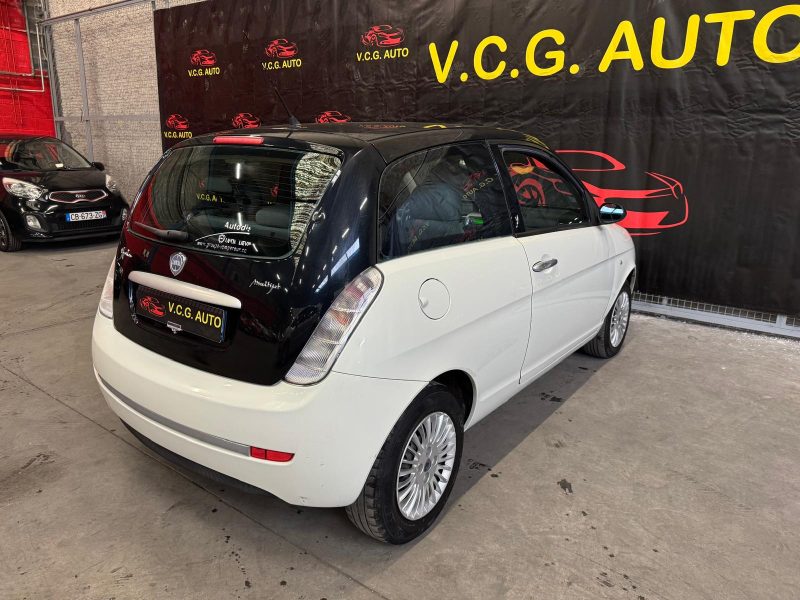 LANCIA Y YPSILON 1.3 Multijet 75 Elefantino