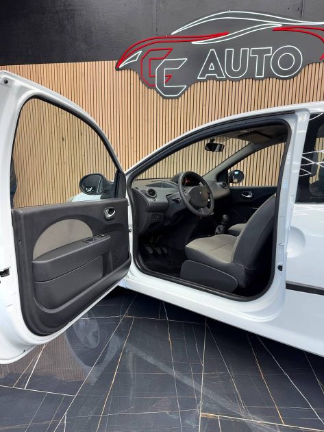 RENAULT TWINGO 2010