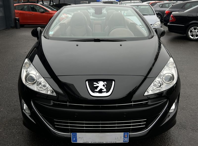 PEUGEOT 308 CC FELINE 2.0 HDI 136 Cv BOITE AUTOMATIQUE INTERIEUR CUIR GPS 87 300 Kms - GARANTIE 1 AN