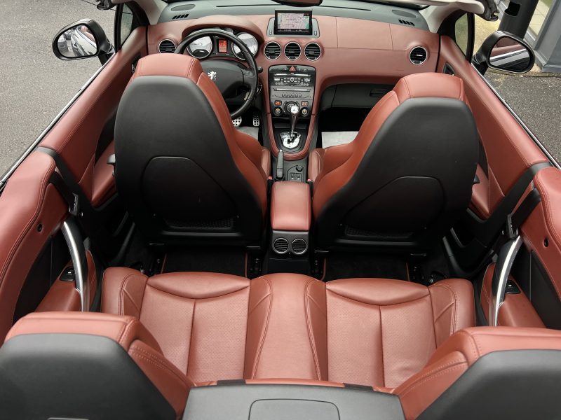 PEUGEOT 308 CC FELINE 2.0 HDI 136 Cv BOITE AUTOMATIQUE INTERIEUR CUIR GPS 87 300 Kms - GARANTIE 1 AN