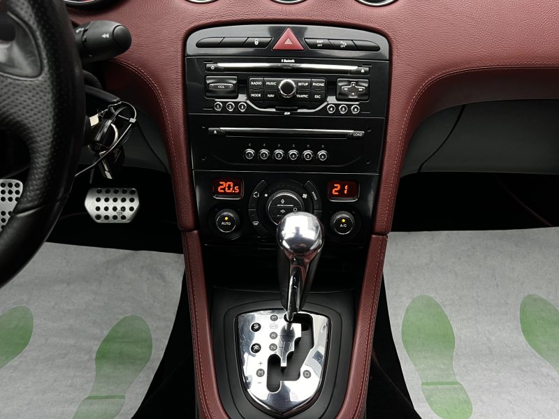 PEUGEOT 308 CC FELINE 2.0 HDI 136 Cv BOITE AUTOMATIQUE INTERIEUR CUIR GPS 87 300 Kms - GARANTIE 1 AN