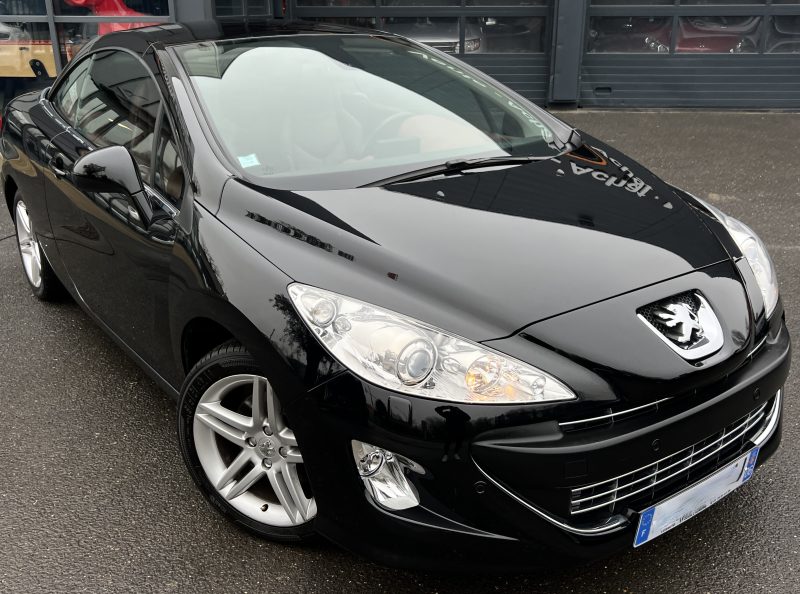 PEUGEOT 308 CC FELINE 2.0 HDI 136 Cv BOITE AUTOMATIQUE INTERIEUR CUIR GPS 87 300 Kms - GARANTIE 1 AN