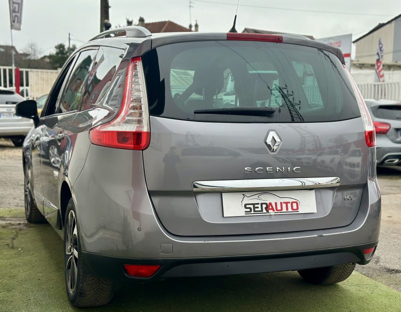 RENAULT MEGANE SCENIC 2015