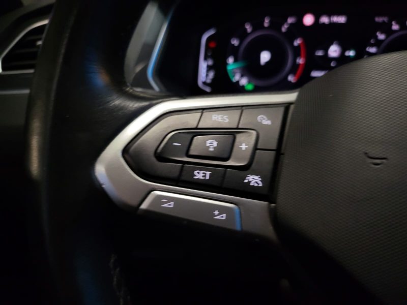 VOLKSWAGEN TIGUAN 1.5 TSI 150 CV ELEGANCE / TOIT OUVRANT + CAMERA 360° + IQ LIGHT /