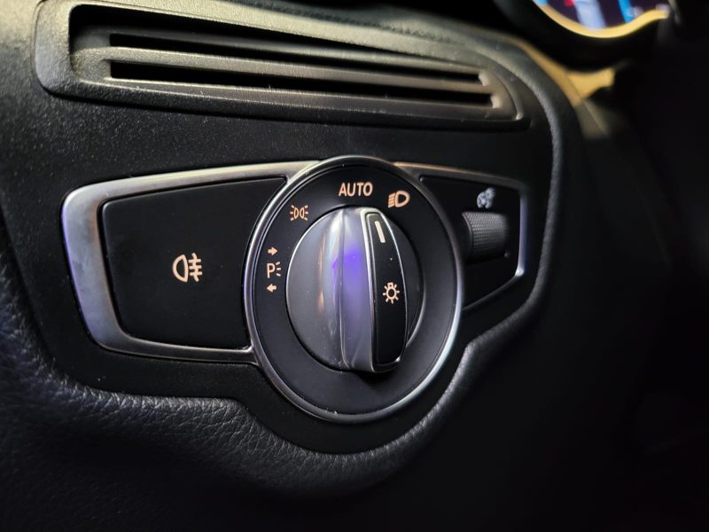 MERCEDES CLASSE GLC 220 d 4MATIC 194cv AMG LINE / TOIT OUVRANT / BURMESTER / APPLE CARPLAY / SIEGES