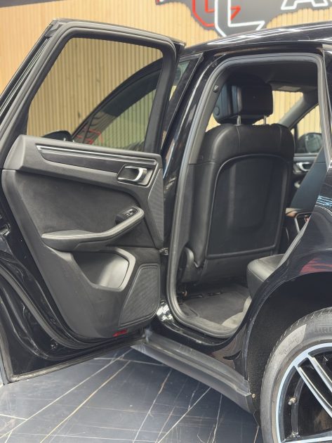 PORSCHE MACAN 2019