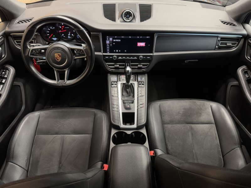 PORSCHE MACAN 2019