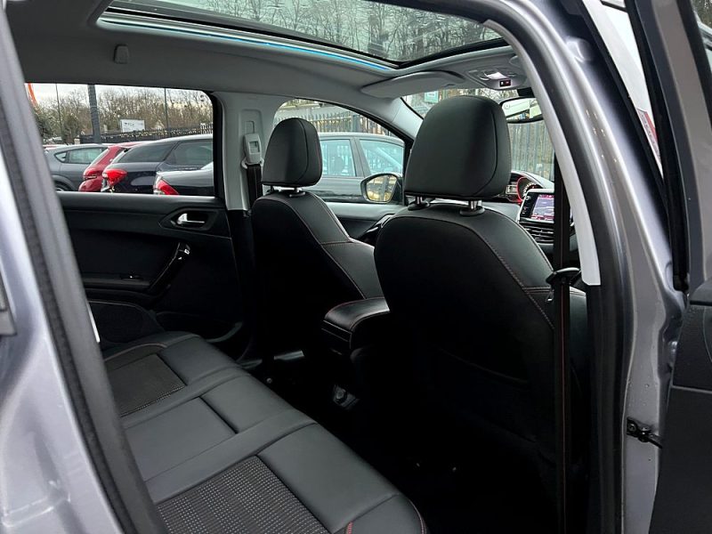 PEUGEOT 2008 PHASE 2 GT-Line 1.2 110 BOITE AUTO GPS CAMERA TOIT PANO APPLE & ANDROID - GARANTIE 1 AN