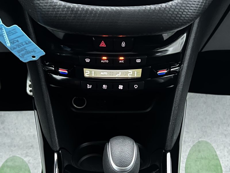 PEUGEOT 2008 PHASE 2 GT-Line 1.2 110 BOITE AUTO GPS CAMERA TOIT PANO APPLE & ANDROID - GARANTIE 1 AN