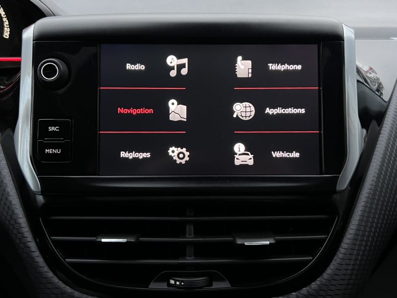PEUGEOT 2008 PHASE 2 GT-Line 1.2 110 BOITE AUTO GPS CAMERA TOIT PANO APPLE & ANDROID - GARANTIE 1 AN