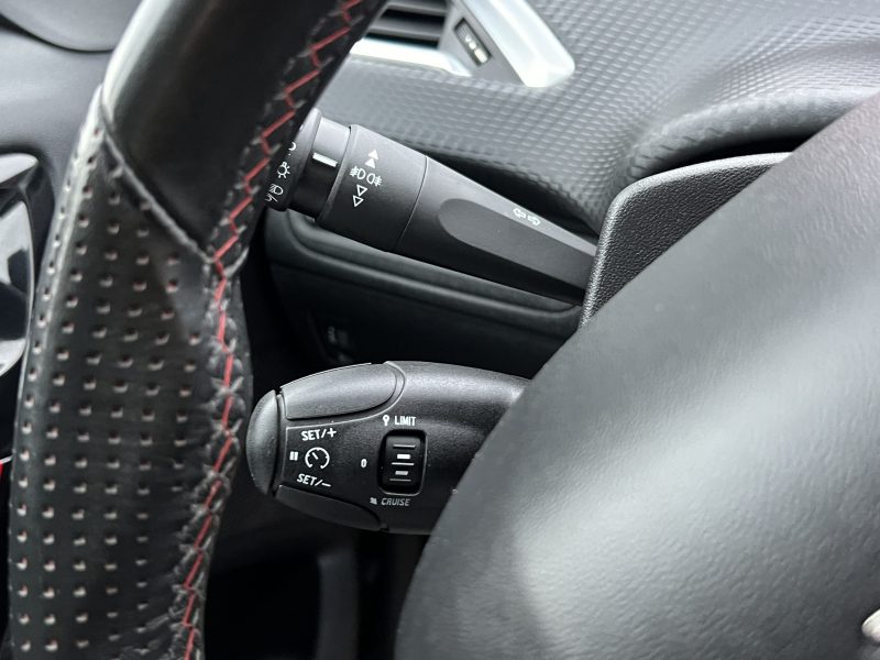 PEUGEOT 2008 PHASE 2 GT-Line 1.2 110 BOITE AUTO GPS CAMERA TOIT PANO APPLE & ANDROID - GARANTIE 1 AN