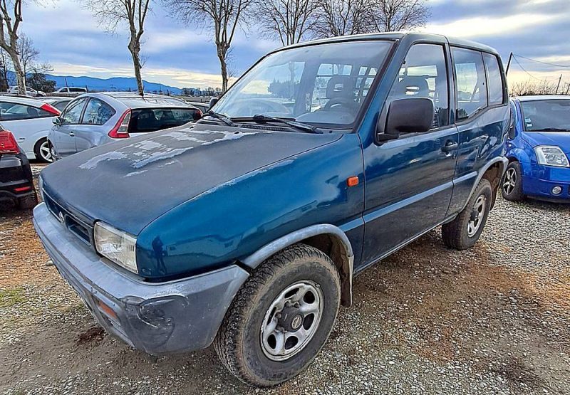 NISSAN TERRANO II 1995