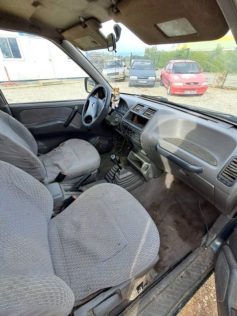 NISSAN TERRANO II 1995