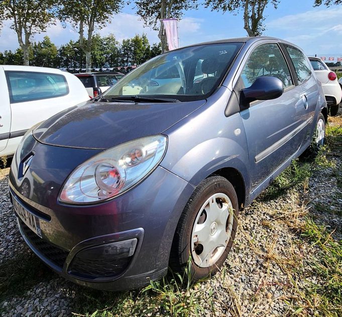 RENAULT TWINGO II 2009