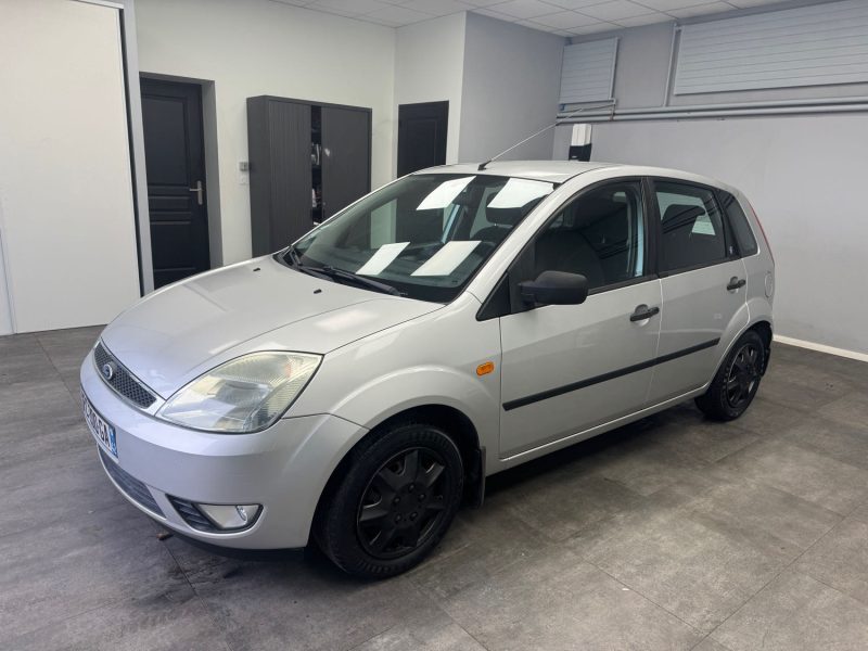 FORD FIESTA 2004
