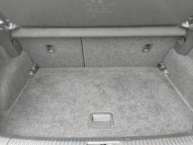 VOLKSWAGEN POLO 2015