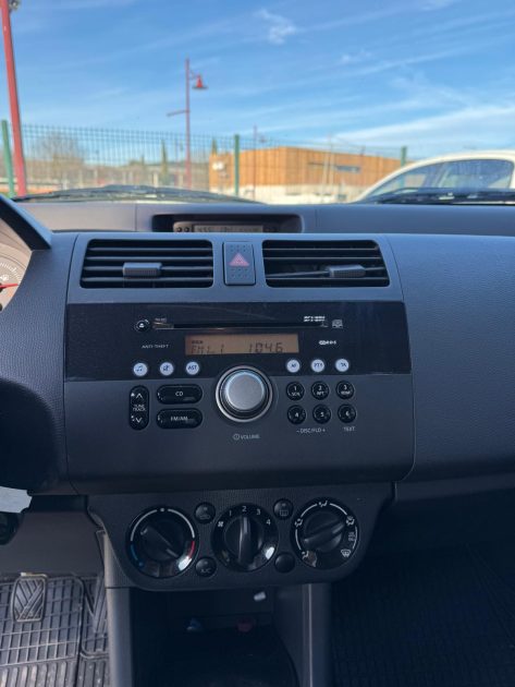 Suzuki Swift  1.3 90cv 4x4 / Moteur à Chaine / CT OK 