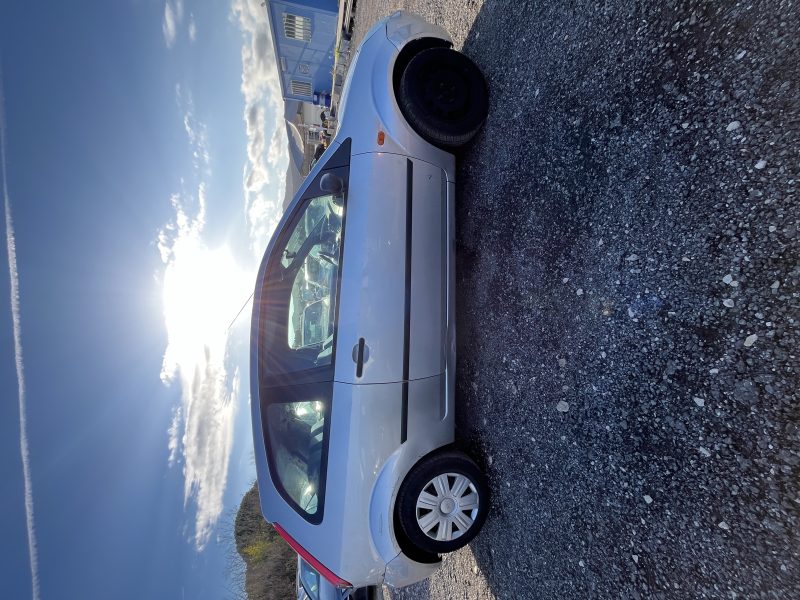 FORD FIESTA 5 1.3i - 70Cv - 8V