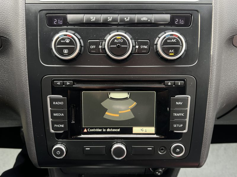 VOLKSWAGEN TOURAN II 1.6 TDI BLUEMOTION 105 Cv BOITE AUTOMATIQUE DSG7 GPS CRIT AIR 2 - GARANTIE 1 AN