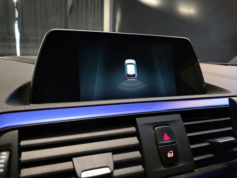 BMW 1 F20 118 i 136cv BUSINESS DESIGN  VOLANT M SPORT / SIEGES CHAUFFANTS / RADARS AR