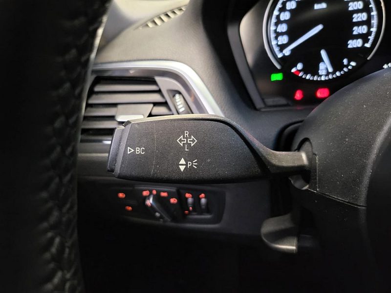 BMW 1 F20 118 i 136cv BUSINESS DESIGN  VOLANT M SPORT / SIEGES CHAUFFANTS / RADARS AR