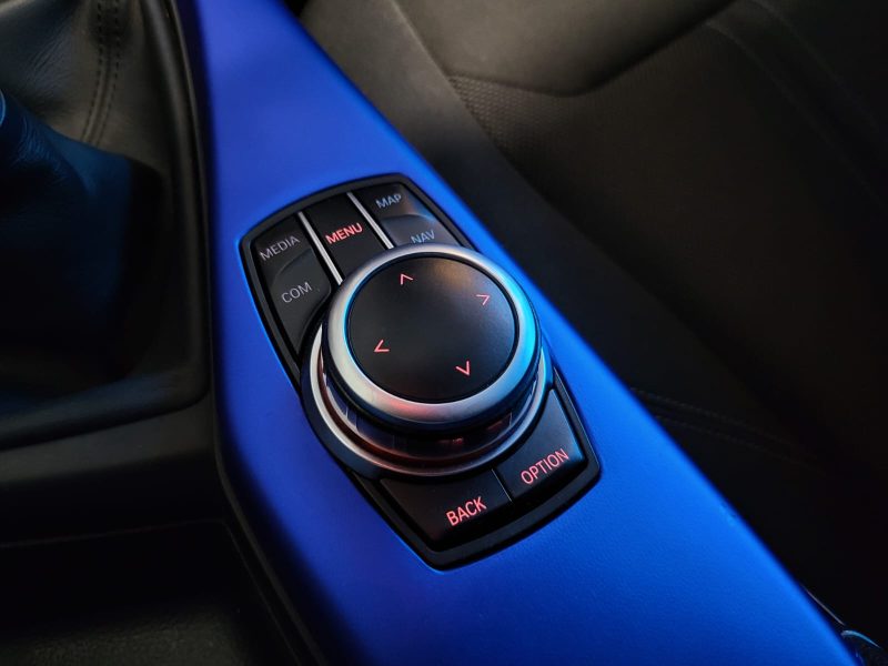 BMW 1 F20 118 i 136cv BUSINESS DESIGN  VOLANT M SPORT / SIEGES CHAUFFANTS / RADARS AR