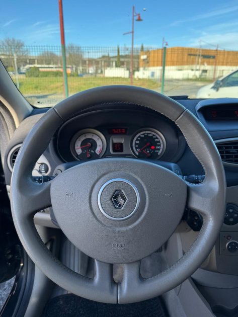RENAULT CLIO 2005 Première Main / CT OK / Distribution Neuve 
