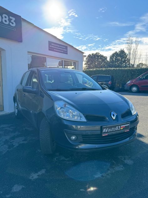 RENAULT CLIO 2005 Première Main / CT OK / Distribution Neuve 