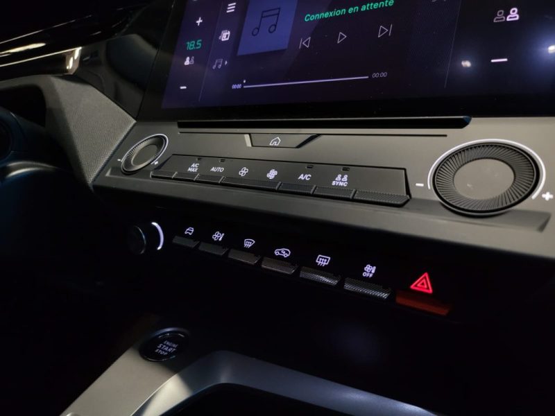 PEUGEOT 308 1,2 PURETECH 110 ACTIVE PACK / SUIVI PEUGEOT / 1ERE MAIN / APPLE CARPLAY