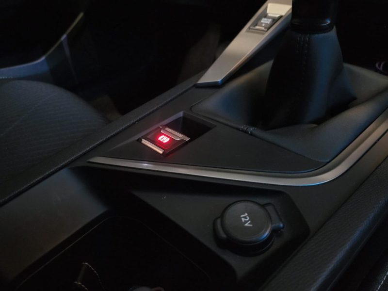 PEUGEOT 308 1,2 PURETECH 110 ACTIVE PACK / SUIVI PEUGEOT / 1ERE MAIN / APPLE CARPLAY