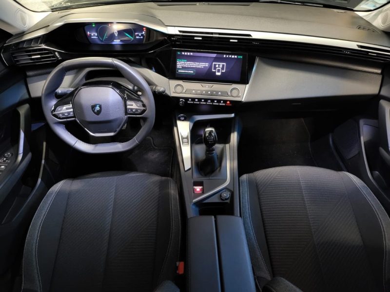 PEUGEOT 308 1,2 PURETECH 110 ACTIVE PACK / SUIVI PEUGEOT / 1ERE MAIN / APPLE CARPLAY