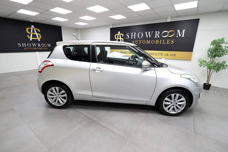 SUZUKI SWIFT 2015