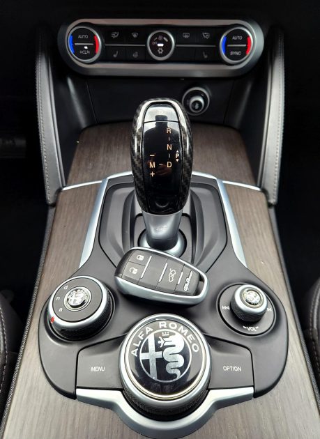 Alfa Romeo Stelvio 2.0 TURBO 280 Q4 SPORT EDITION AT8*CAMERA*ACC*CUIR*XENON*