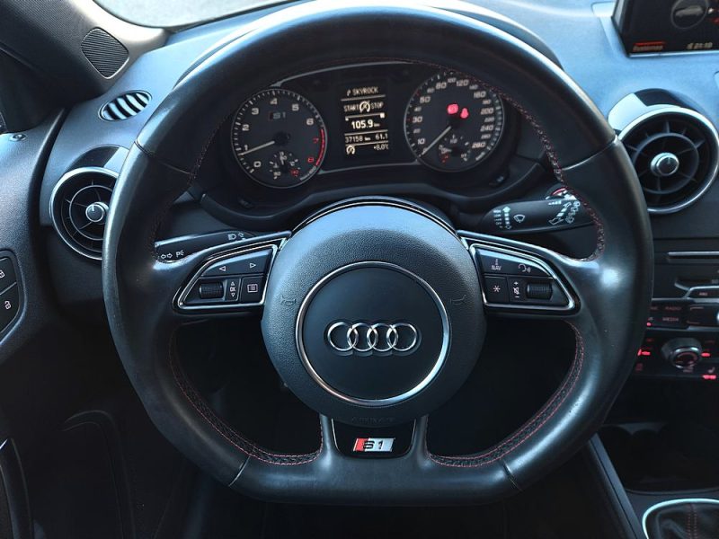 AUDI S1 2.0 TFSI 230 QUATTRO*XENON*1°MAIN*COLLECTION*