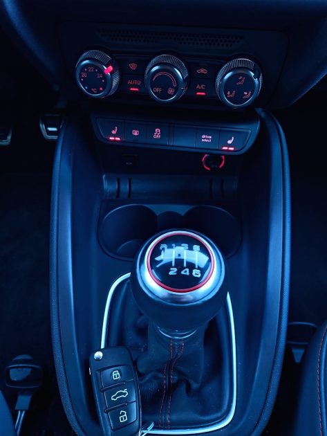 AUDI S1 2.0 TFSI 230 QUATTRO*XENON*1°MAIN*COLLECTION*