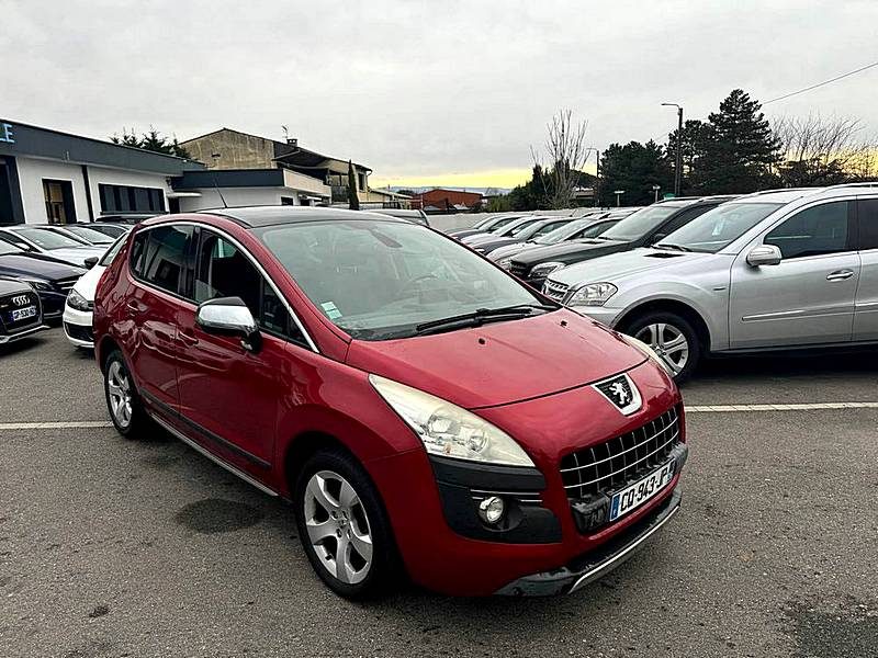 PEUGEOT 3008 2013