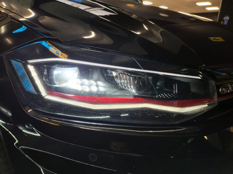 VOLKSWAGEN POLO GTI 2.0 DSG 6 / CARPLAY + REGULATEUR ADAPTATIF + SIEGES CHAUFFANTS /