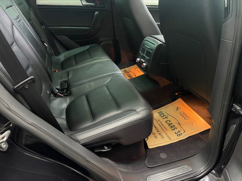 VOLKSWAGEN TOUAREG 2010