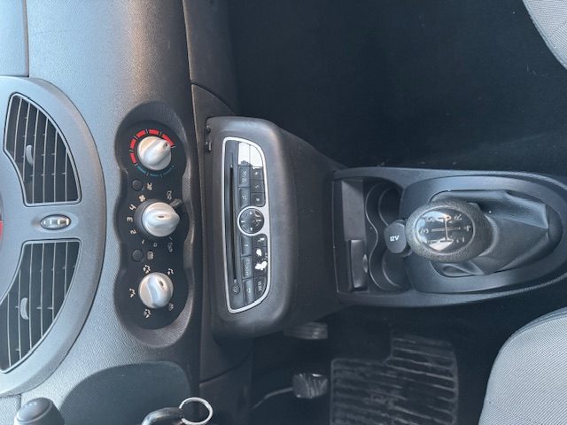 RENAULT TWINGO 2 2011