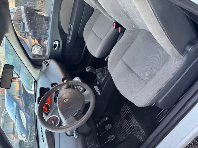 RENAULT TWINGO 2 2011