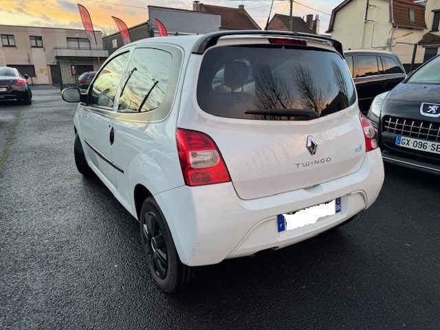 RENAULT TWINGO 2 2011
