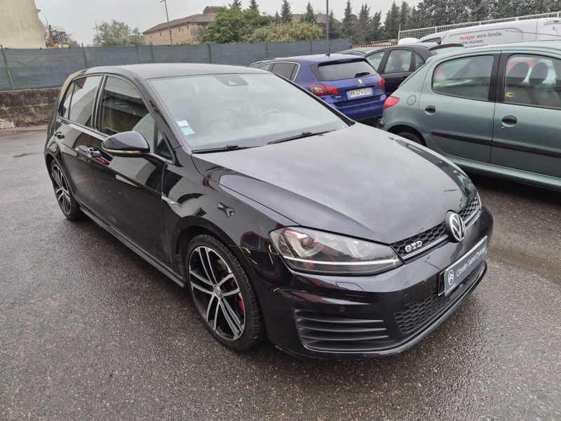 VOLKSWAGEN GOLF VII 2015